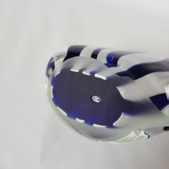 Dynasty Gallery Glass Paperweights Angel Fish Clear White Blue Stripes Set of 2 - Picture 10 of 11